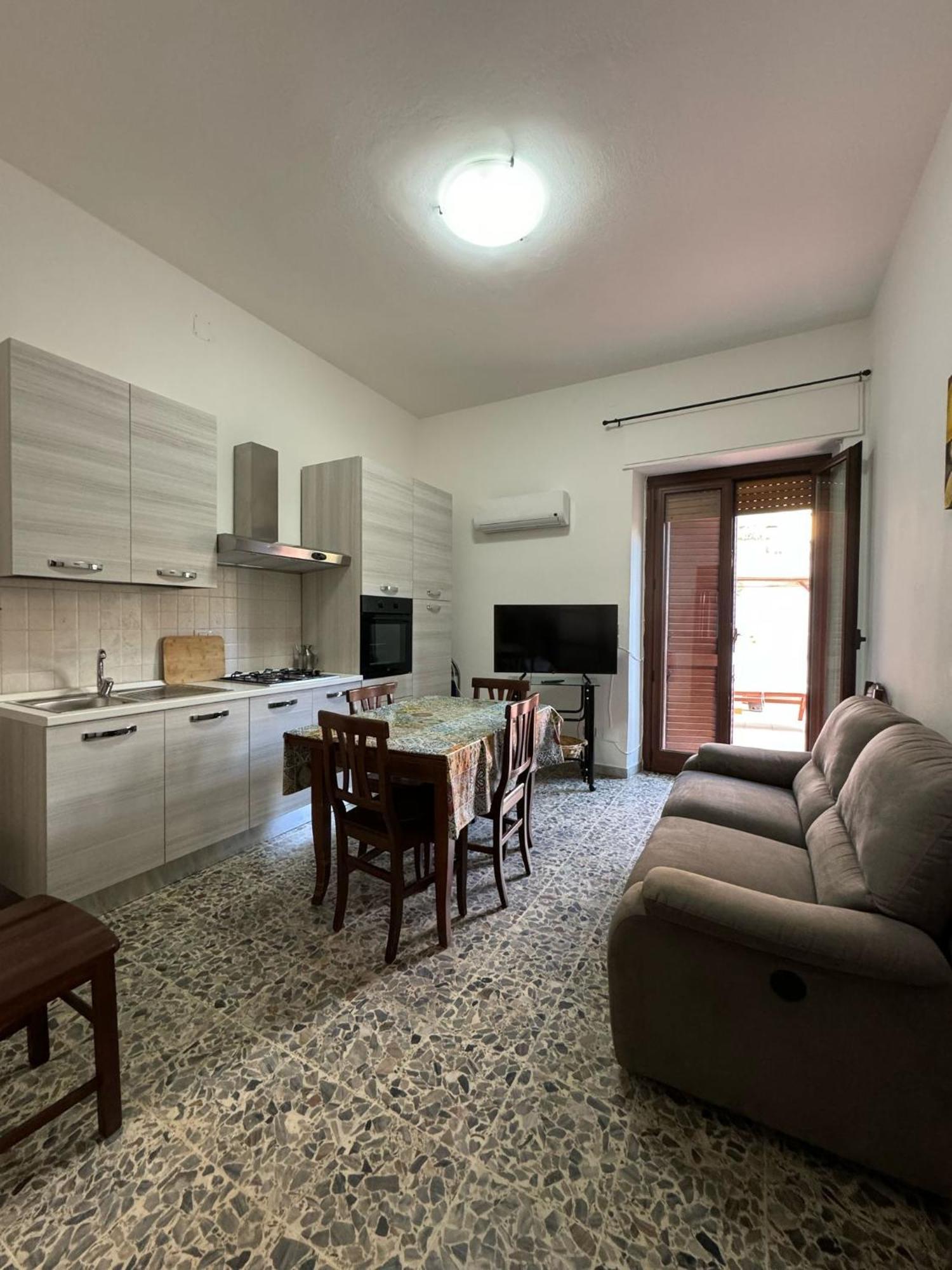 Pm 41 Via Ennio Porrino Guest House 阿尔盖罗 外观 照片